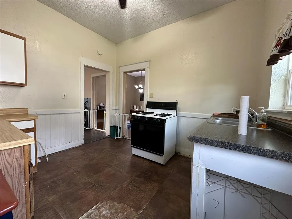 Photo 13 — 1207 E 10th Street, Shawnee, OK 74801