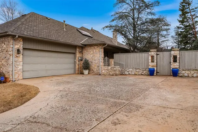 Photo 3 — 1248 Davinbrook Drive, Oklahoma City, OK 73118