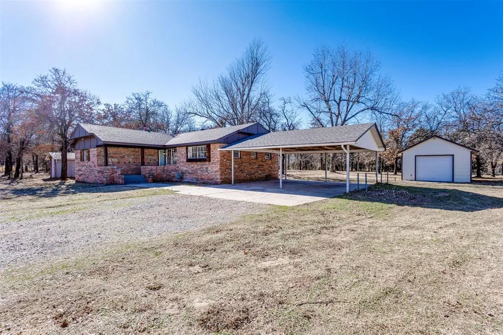 Photo 2 — 2117 Nixon Street, Choctaw, OK 73020