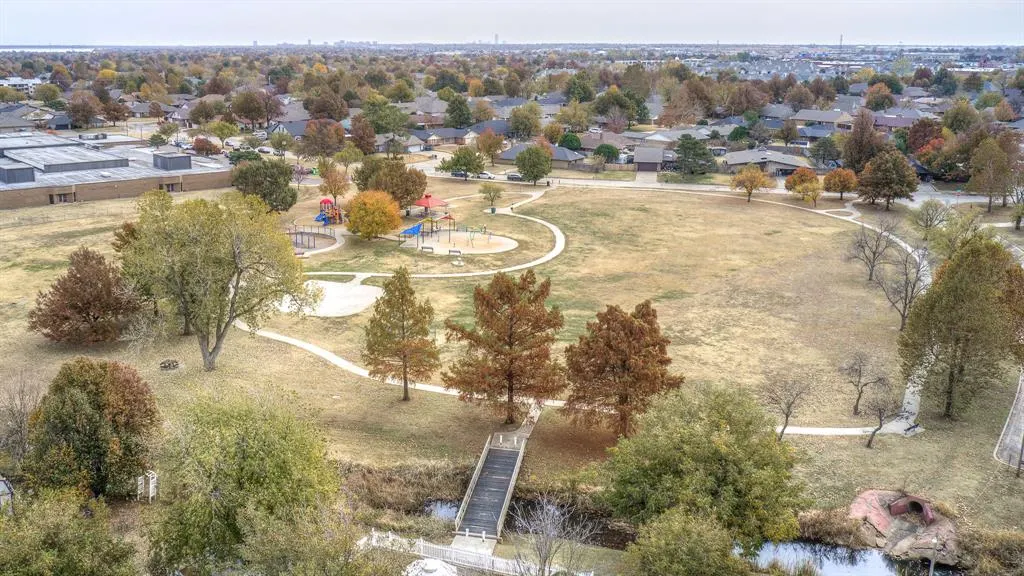 Photo 11 — 8316 NW 106th Street, Oklahoma City, OK 73162