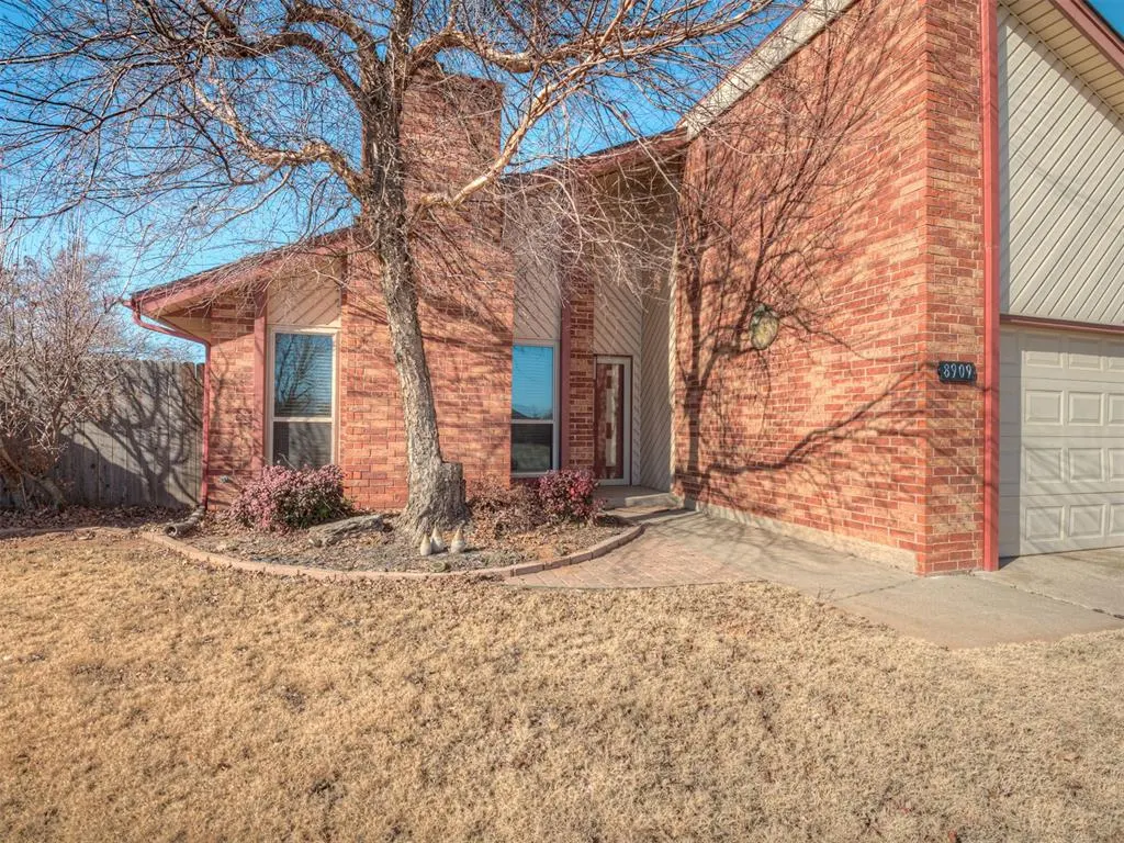 Photo 2 — 8909 Tracy Drive, Oklahoma City, OK 73132