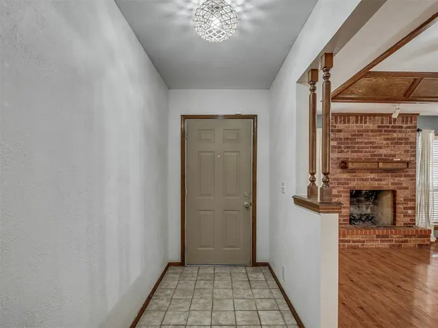 Photo 4 — 8909 Tracy Drive, Oklahoma City, OK 73132