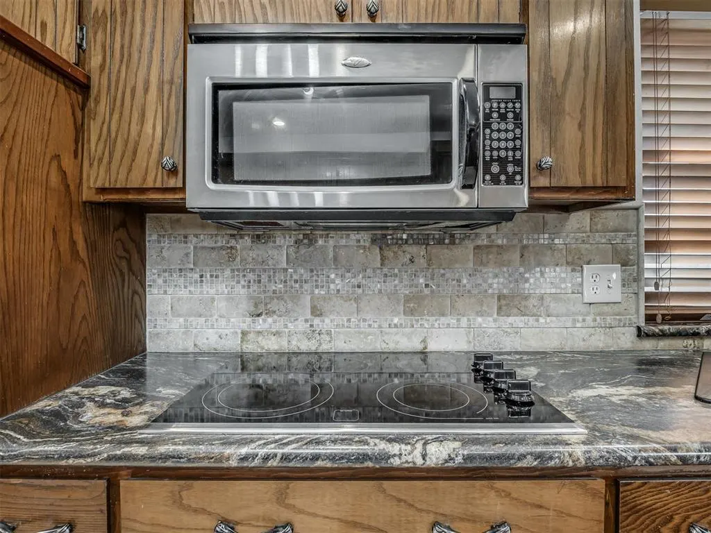 Photo 16 — 8909 Tracy Drive, Oklahoma City, OK 73132