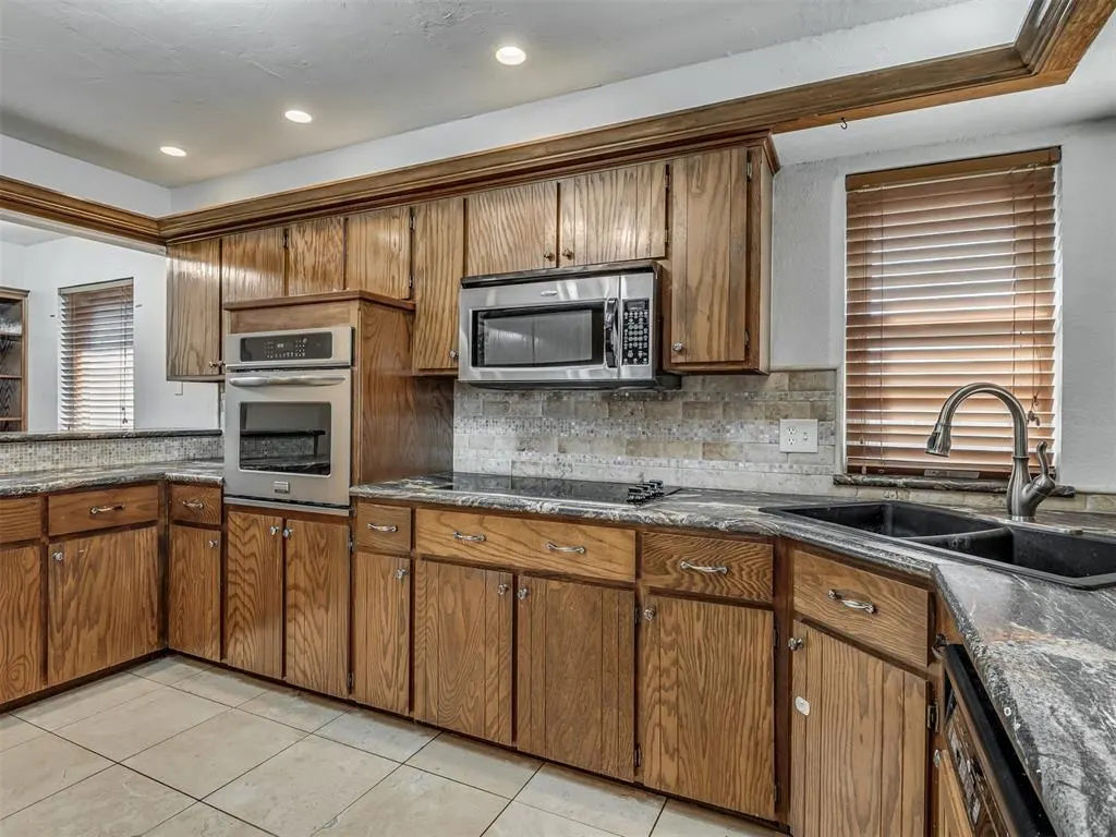 Photo 18 — 8909 Tracy Drive, Oklahoma City, OK 73132