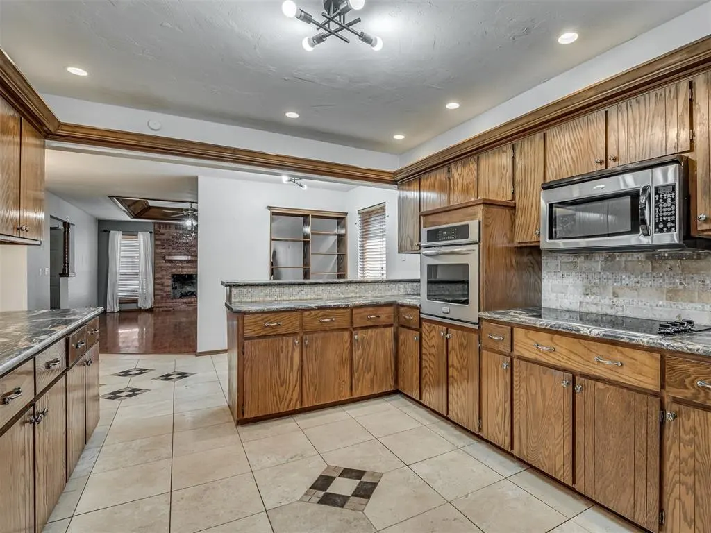 Photo 19 — 8909 Tracy Drive, Oklahoma City, OK 73132