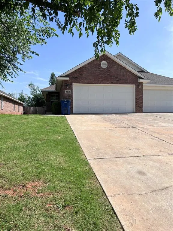 Front exterior — 2525 W Oklahoma Avenue, Guthrie, OK 73044