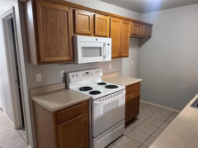 Photo 4 — 2525 W Oklahoma Avenue, Guthrie, OK 73044