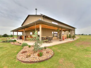 Sold home at 7562 NW Lorraine Drive