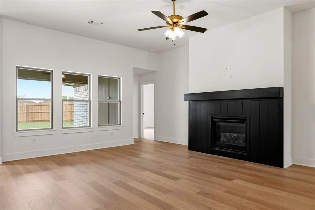 Photo 9 — 13216 SW 8th Street, Yukon, OK 73099