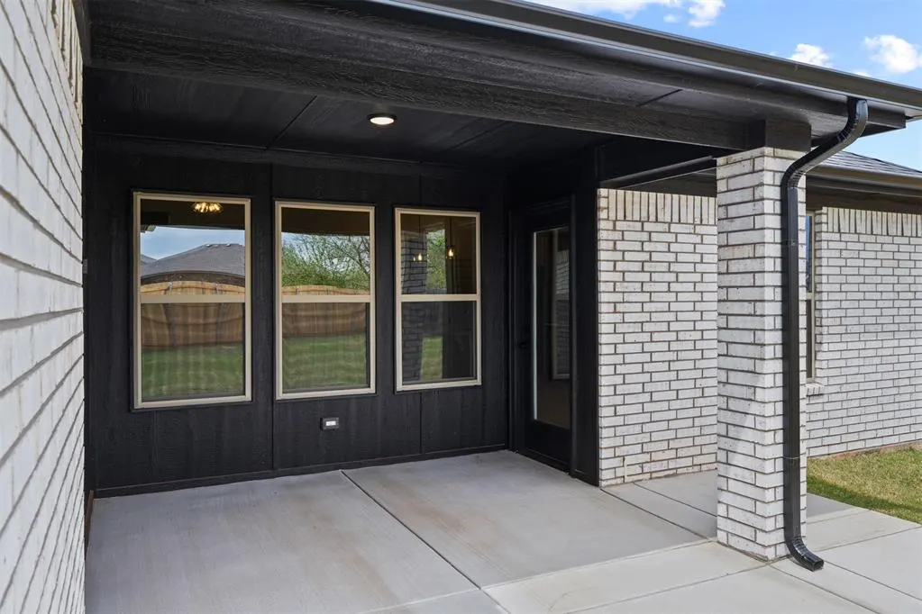 Photo 37 — 13216 SW 8th Street, Yukon, OK 73099