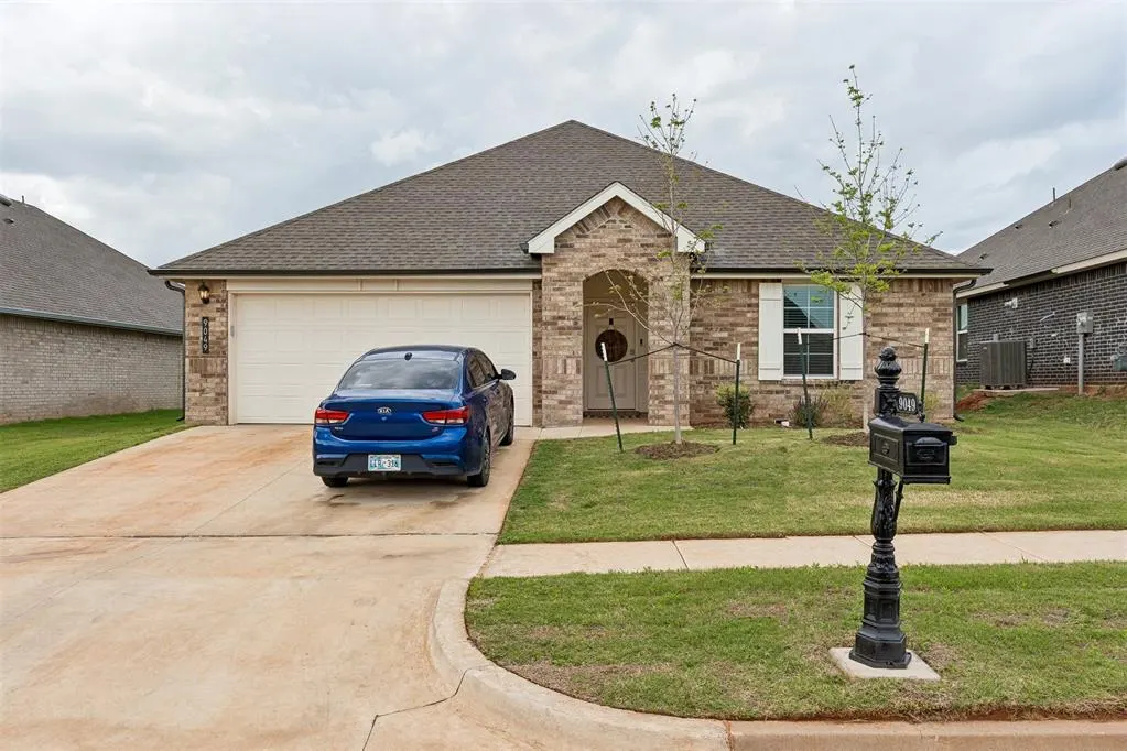 Photo 3 — 9049 NW 149th Street, Yukon, OK 73099
