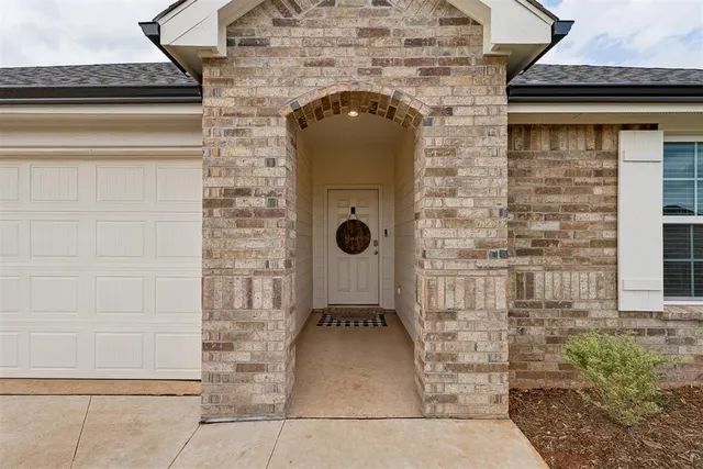 Photo 4 — 9049 NW 149th Street, Yukon, OK 73099