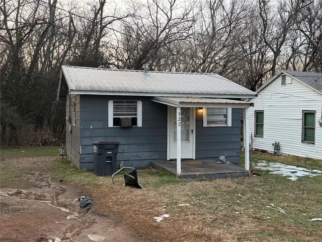 Photo 2 — 322 S Draper Avenue, Shawnee, OK 74801