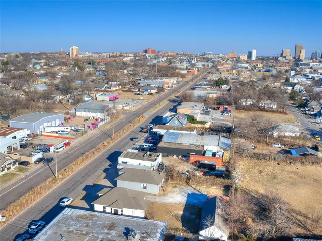 Photo 7 — 1628 Linwood Boulevard, Oklahoma City, OK 73106