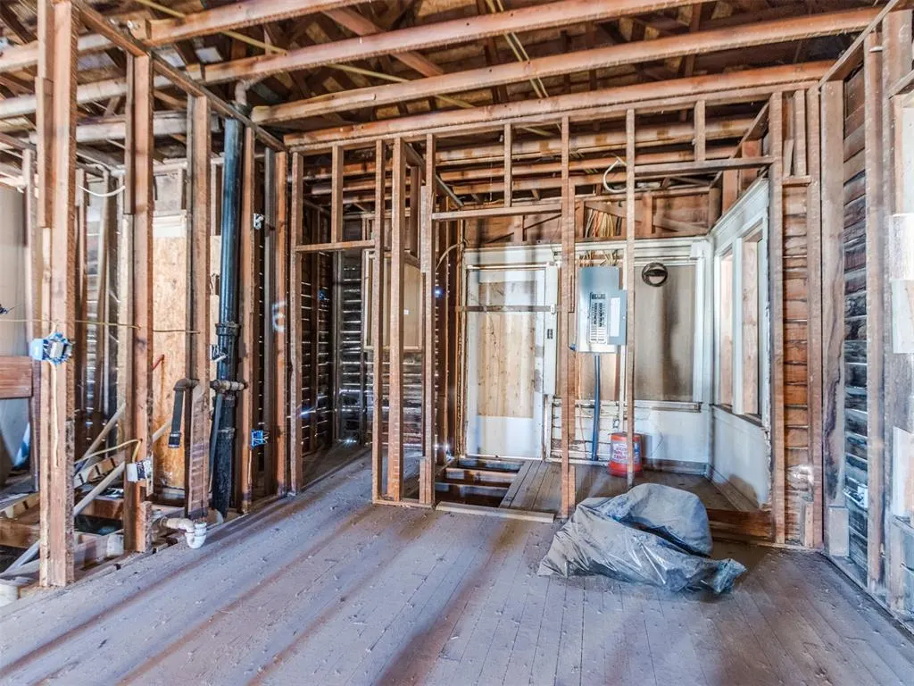 Photo 12 — 1628 Linwood Boulevard, Oklahoma City, OK 73106