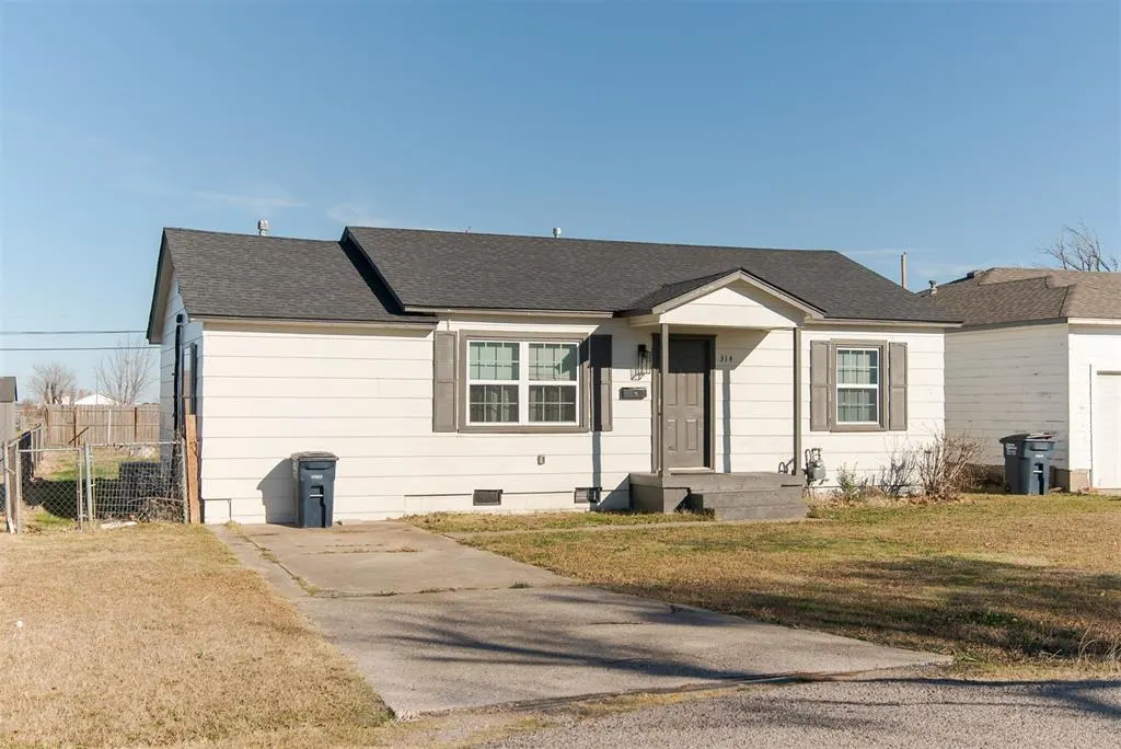 Photo 2 — 314 W 36th Street, Shawnee, OK 74804