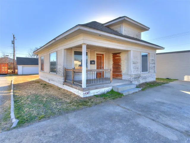 Photo 4 — 1628 Linwood Boulevard, Oklahoma City, OK 73106