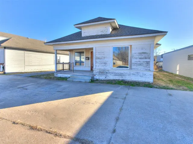 Photo 5 — 1628 Linwood Boulevard, Oklahoma City, OK 73106
