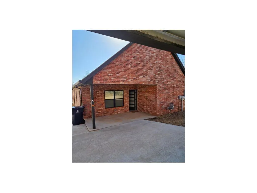 Photo 26 — 1615 NE 9th Street, Oklahoma City, OK 73117