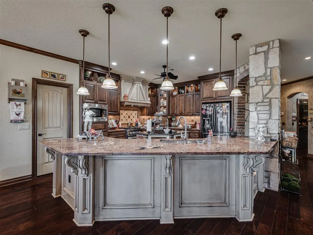 Photo 8 — 3301 Santa Rosa Court, Norman, OK 73071