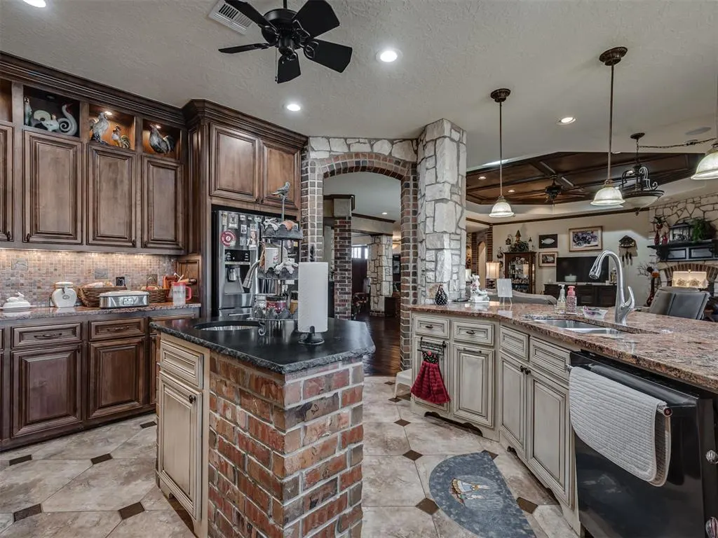Photo 10 — 3301 Santa Rosa Court, Norman, OK 73071