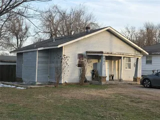 Sold home at 321 S Lindale Avenue