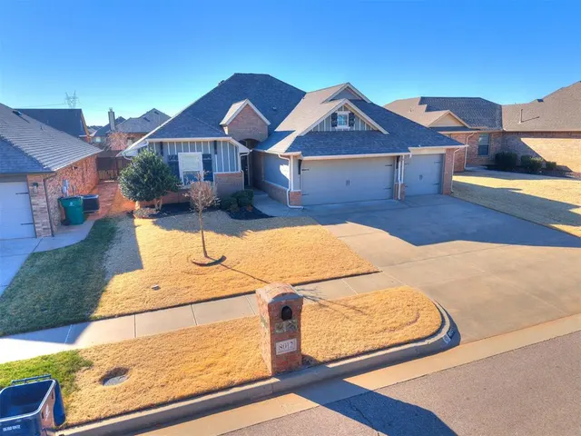 Photo 2 — 8012 NW 160th Street, Edmond, OK 73013