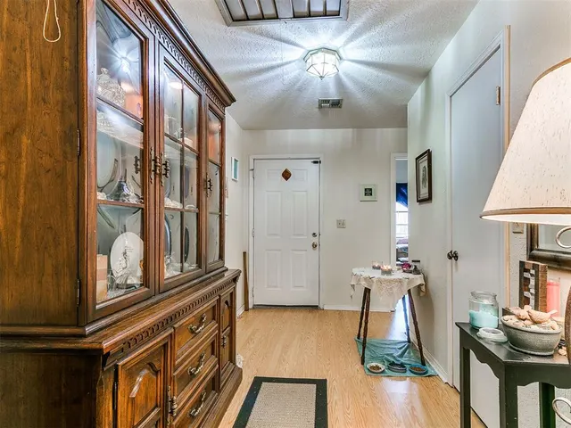 Photo 6 — 8105 NW 23rd Street, Oklahoma City, OK 73127