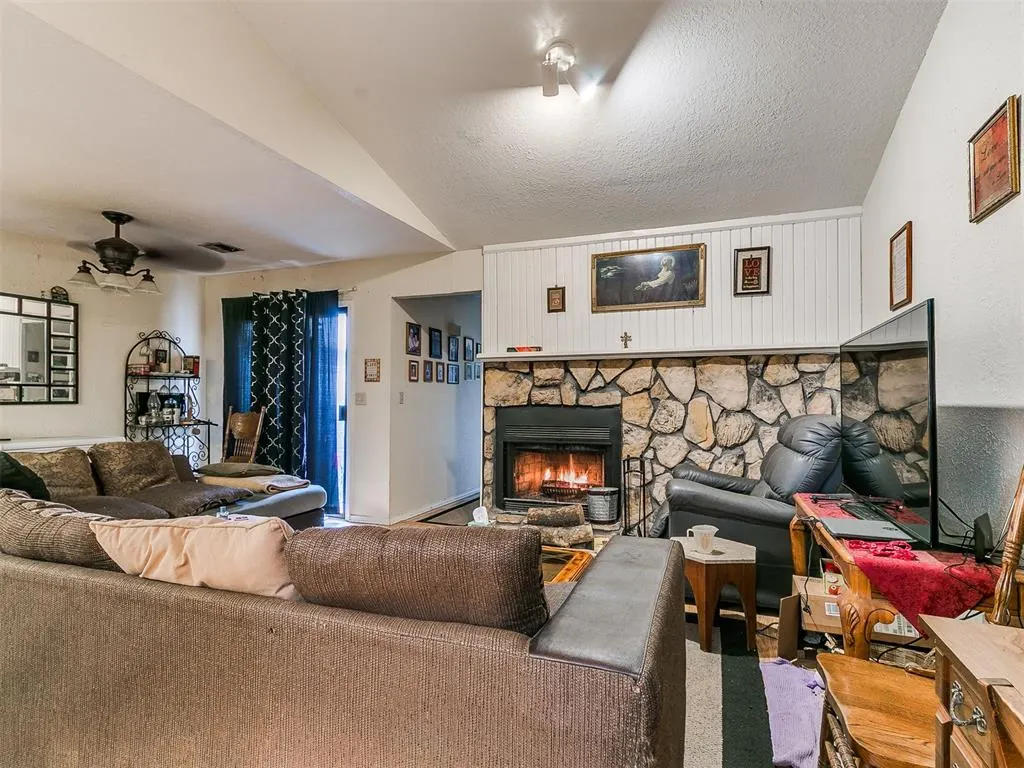 Photo 7 — 8105 NW 23rd Street, Oklahoma City, OK 73127
