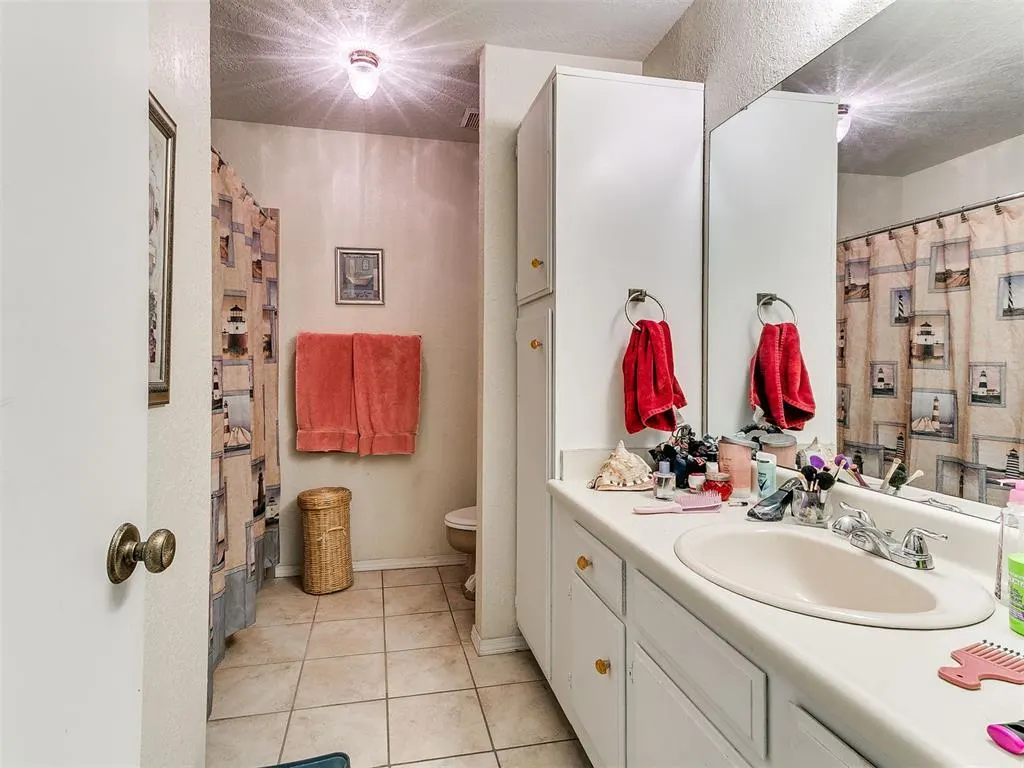 Photo 17 — 8105 NW 23rd Street, Oklahoma City, OK 73127