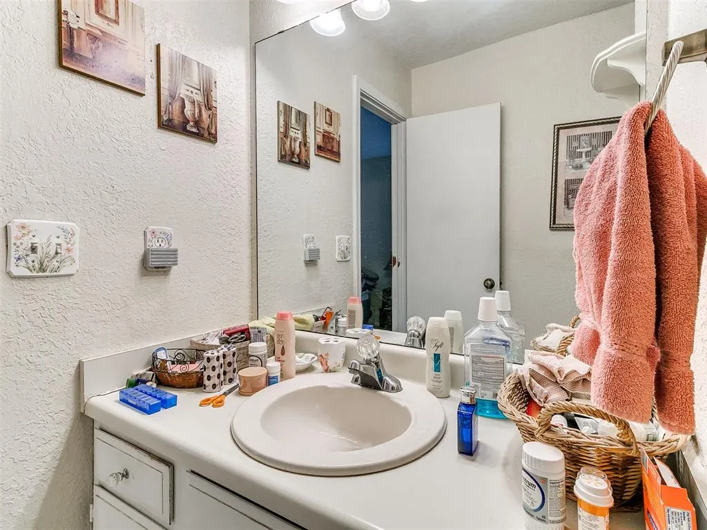 Photo 30 — 8105 NW 23rd Street, Oklahoma City, OK 73127