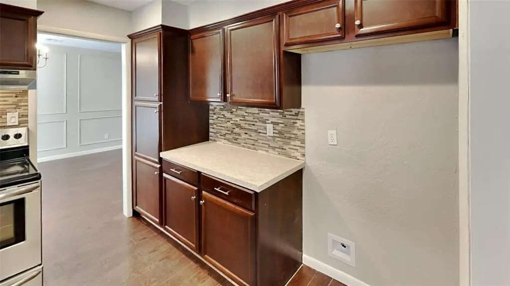 Photo 9 — 2820 Northampton Place, Oklahoma City, OK 73120