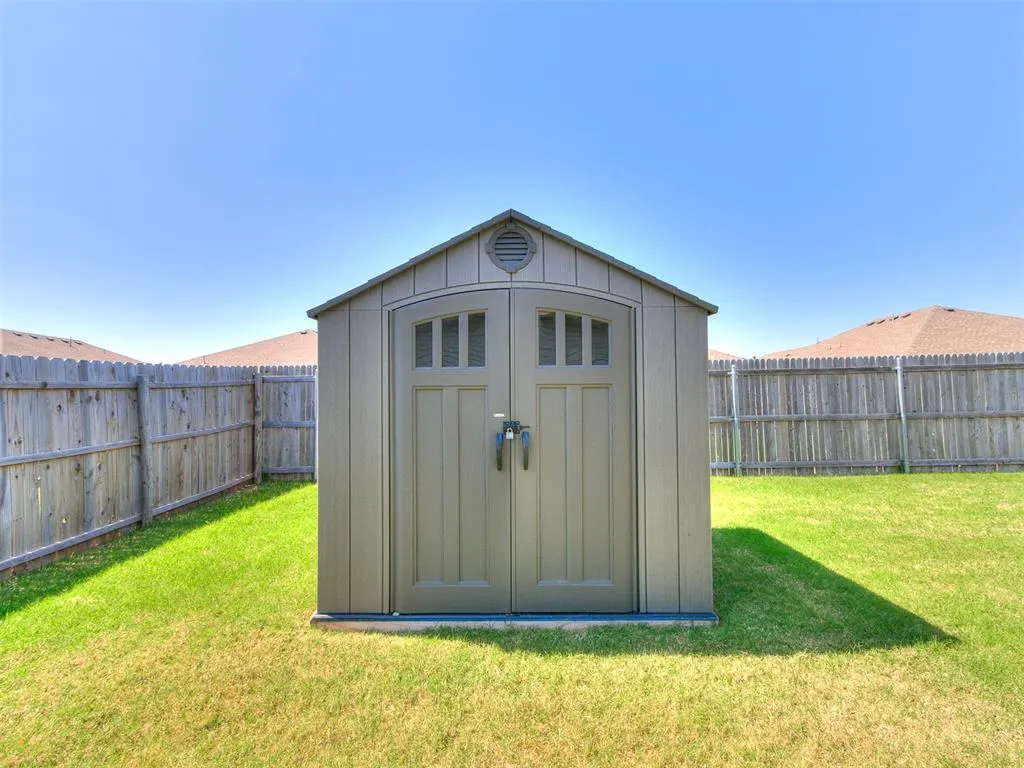 Photo 4 — 1817 Hannah Lane, Oklahoma City, OK 73127