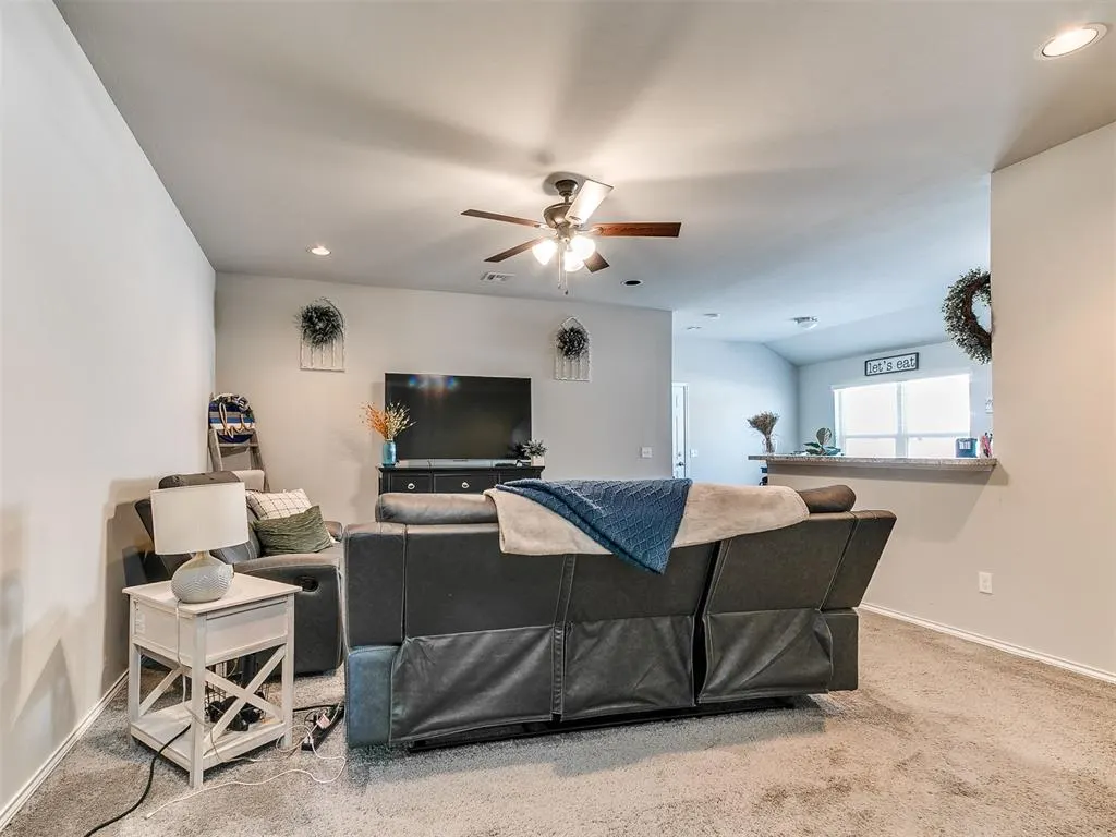 Photo 13 — 1817 Hannah Lane, Oklahoma City, OK 73127