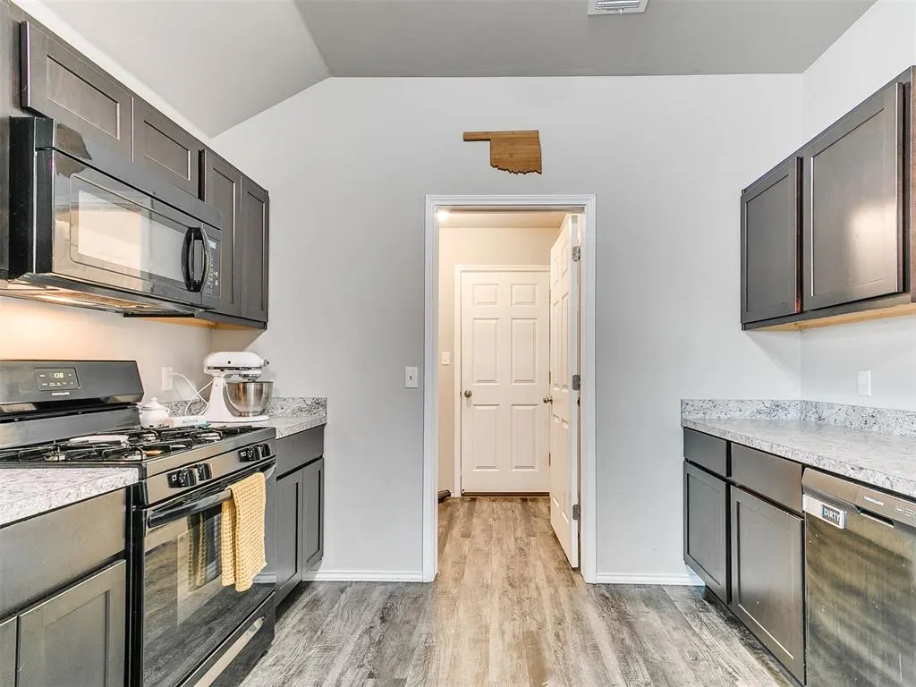 Photo 20 — 1817 Hannah Lane, Oklahoma City, OK 73127