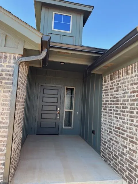 Photo 2 — 2421 Heather Road, Blanchard, OK 73010