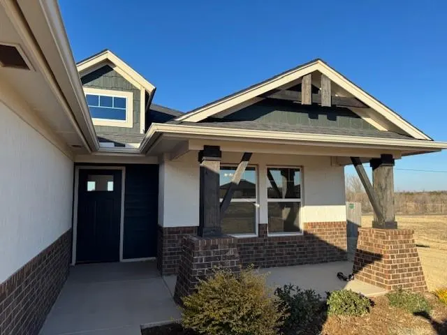 Photo 2 — 705 Elena Drive, Blanchard, OK 73010
