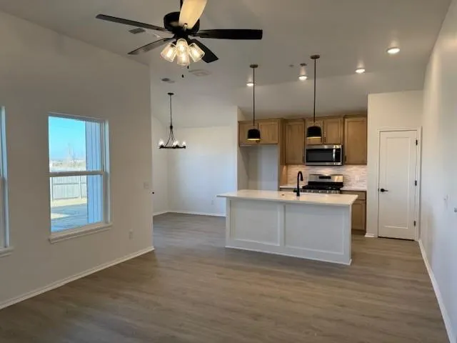 Photo 8 — 705 Elena Drive, Blanchard, OK 73010