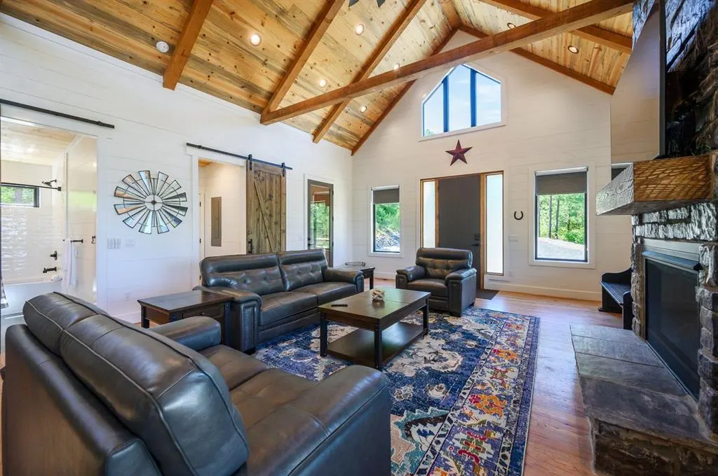 Photo 6 — 119 Gentry Oak Lane, Broken Bow, OK 74728