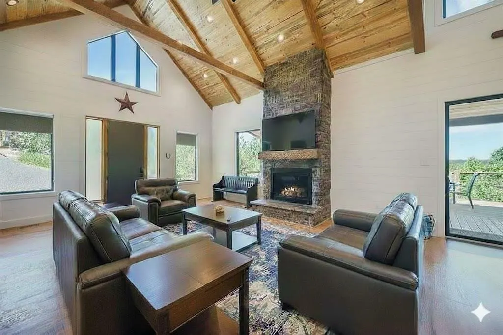 Photo 7 — 119 Gentry Oak Lane, Broken Bow, OK 74728