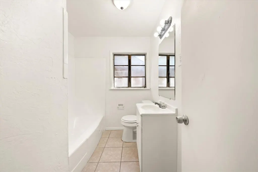 Photo 10 — 2516 NE 14th Street, Oklahoma City, OK 73117