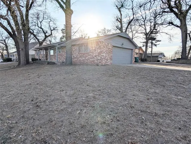 Photo 2 — 7440 NW 6th Street, Oklahoma City, OK 73127