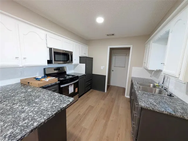 Photo 6 — 7440 NW 6th Street, Oklahoma City, OK 73127