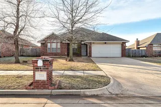 Sold home at 720 E Elder Lane
