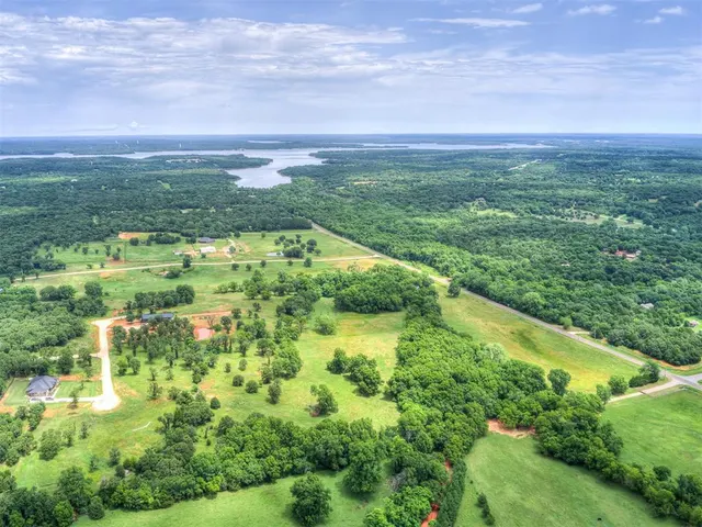 Photo 4 — 3525 Claire Court, Norman, OK 73026
