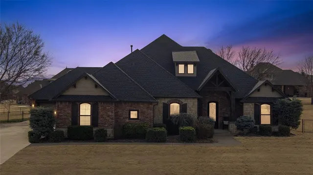 Photo 2 — 2112 NW 37th Street, Newcastle, OK 73065