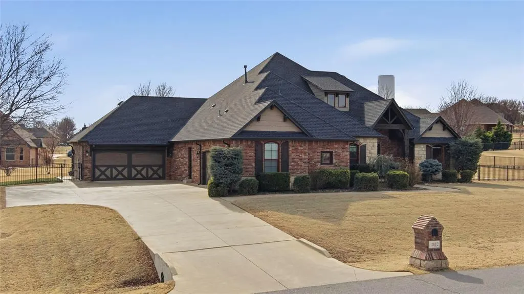 Photo 3 — 2112 NW 37th Street, Newcastle, OK 73065