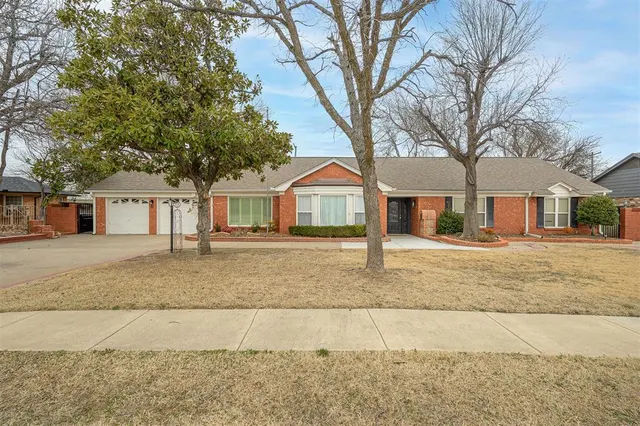 Front exterior — 3325 NW 61st Street, Oklahoma City, OK 73112