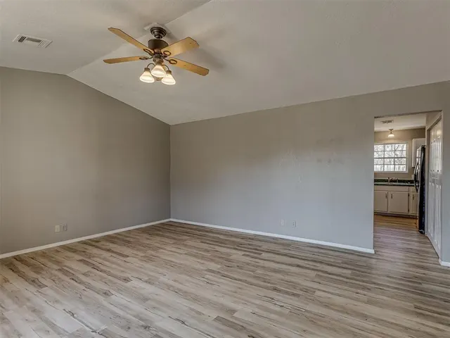 Photo 2 — 2124 Oakside Drive, Norman, OK 73071