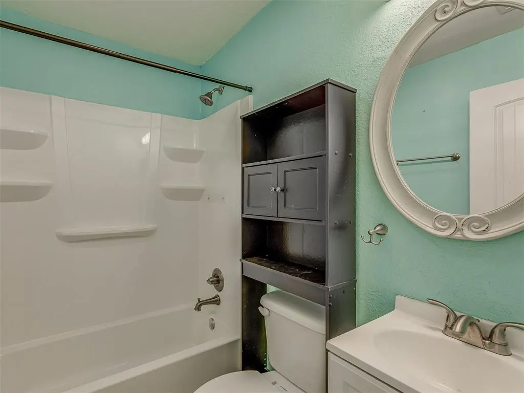 Photo 17 — 2124 Oakside Drive, Norman, OK 73071
